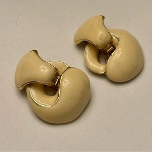 Elegant Cream and Gold Earrings